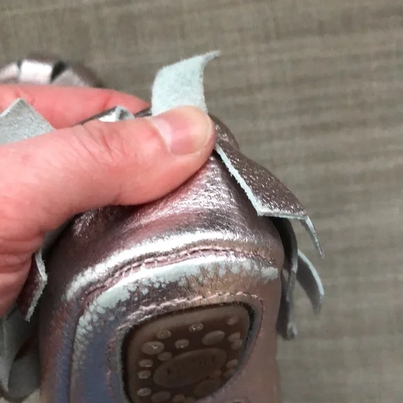 BOGO Slippers - semi hard sole, fringe detail, faux leather - pink - size 5 - Picture 5 of 6